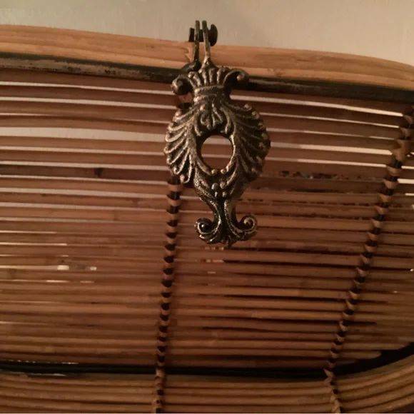 Rattan Large Storage Basket 18 Wide x 10 high x 9 wide.Very good condition